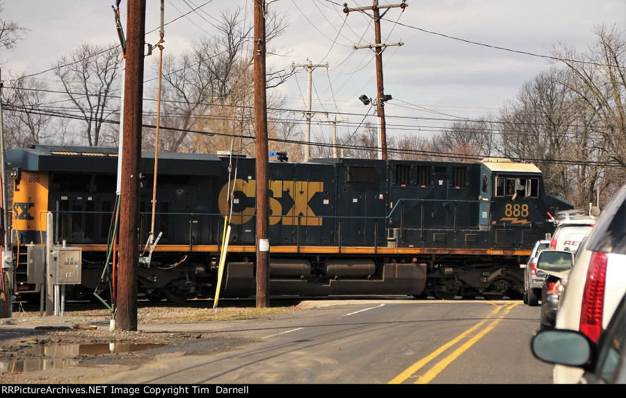 CSX 888 leading Q032